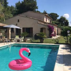 Le Belvedere, family home with pool, panoramic view