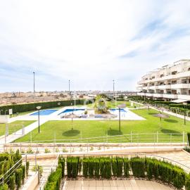 La Brisa del Mar apt with sea view, terrace, pool - by OYOOSTAYS