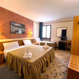 Hotel Susa, hotel Susában