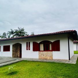 Espaçosa casa no centro de Pomerode Lar Pomerano, hotel a Pomerode
