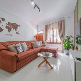 Girna - Entire 3BR Ground floor Charming Apartment, hotel in Mellieħa