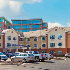 Extended Stay America Suites - Madison - Junction Court، فندق في ميدلتون