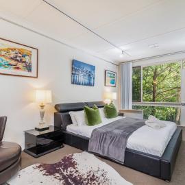 Sunlit Upstairs Suite with Hot Tub & Garden surrounds