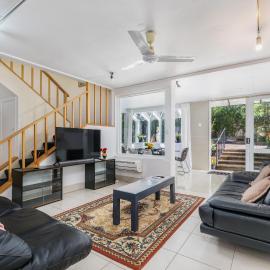 Charming Garden Guest Suite in Leafy Yarralumla, hotel in Yarralumla