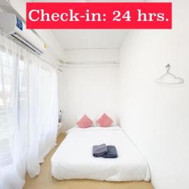 TRANSIT Donmueang Airport HOSTEL, hotel in Thung Si Kan