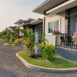 Raeya Garden Hotel, hotel en Khun Han