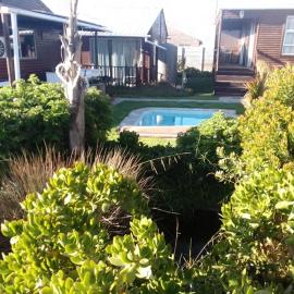 CoCo de Mer - Self Catering Log 2, hotel in Lambertʼs Bay