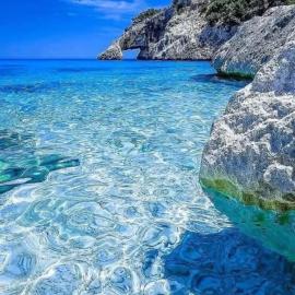 Sa Dommu de Kerciu Sea view with parking، فندق في بوناي