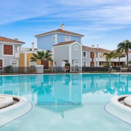 Cortijo del Mar 2-Bed Apartment with Pool & Garden