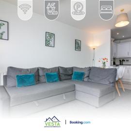 Two Bedrooms Apartment By Vesta Serviced Accommodation & Short Lets Hatfield With Free WiFi, hotel in Hatfield