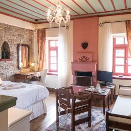 Cozy double room with fireplace, hotell sihtkohas Asprangeloi