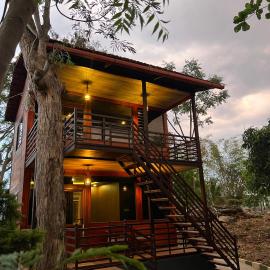 Jungle flare, hotel in Hampāpura
