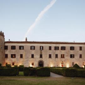 Castello del Calcione, מלון בלוצ'יניאנו