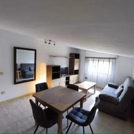 AlojamientosManuela 2, hotel in Vilagarcia de Arousa