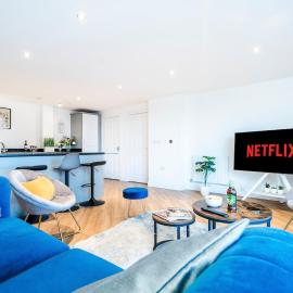 Penthouse Haven - Gants Hill - 2 Bedroom Flat, hotell i Redbridge