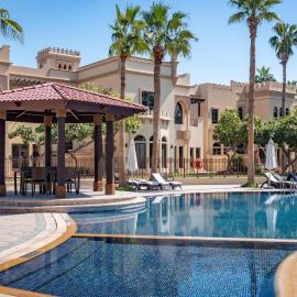 Samaya Holiday Homes - Luxury Villa Pool - Beach Access & Fishing Zone, отель в Дубае