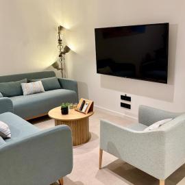 Family Home Valencia، فندق في Aldaia