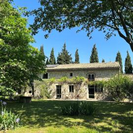 Le Manou Maison de charme en Drôme provençale, hotel v destinácii Marsanne