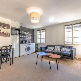 Les Lices A l Cozy & Central l Shellter Rentals