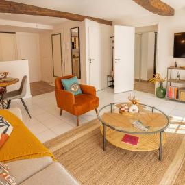 City Center Apartment air-conditioned parking