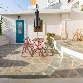 Two beautiful rooms & 1 large Patio