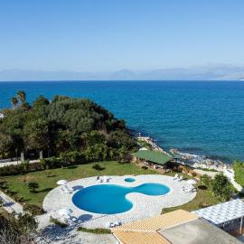 Villa Aurora Blue with private pool - just tens of meters from the sea - by PosarelliVillas