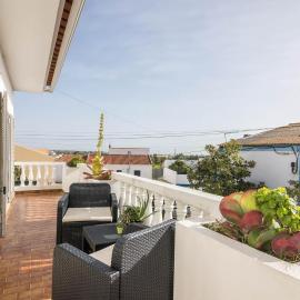 Maison de vacances Casa Rocha, hotel in Armação de Pêra