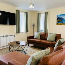 Marina Apartments 1, Hotel in Corpach