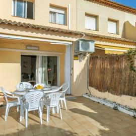 Holiday Home Boters-2 by Interhome, hotel i Torredembarra