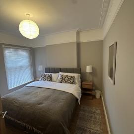 Kirkland Avenue, hotel a Birkenhead