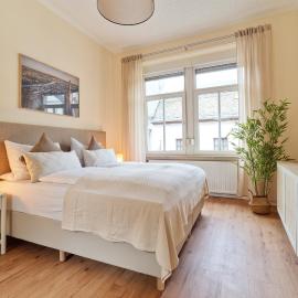 MARX - Geräumige Ferienwohnung im Zentrum von Trier - bis 6 Personen, 2 Schlafzimmer, WLAN & Waschmaschine, viešbutis Tryre