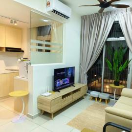 Midas Seri Alam New Cozy 5pax, Pet Friendly I Netflix & Coway, 1Cpark, Unblock View, hotel in Masai