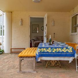 Countryside retreat set within beautiful woodlands with easy access to Henley On Thames