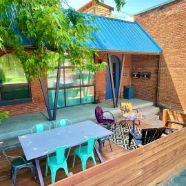 Unique denver loft in rino art district, hotelli kohteessa Denver