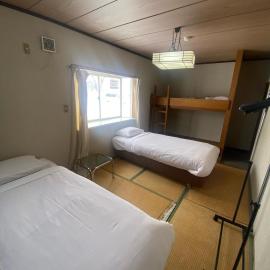 Hakuba Cortina Backpackers、小谷村のホテル