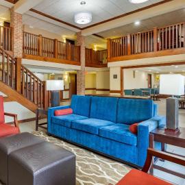 Comfort Inn & Suites Milford, khách sạn ở Milford