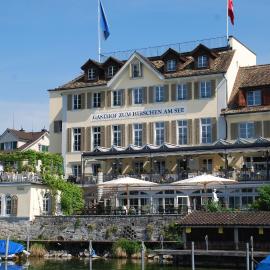 Hotel Hirschen am See、マイレンのホテル