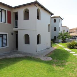 Santini Lace Self Catering Unit, hotel in Plettenberg Bay