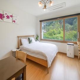 Jeju Eltzutown Pension