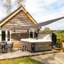 Oak Tree Hideaway, hotel in Whitchurch