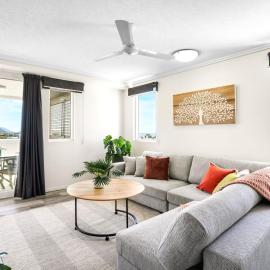 Cairns Central Apartment 1011