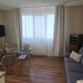 Тристаен апартамент, hotell sihtkohas Elin Pelin