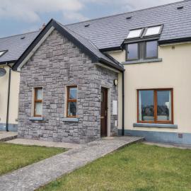 C65 Cahermore Holiday Village, hotel in Enniscrone