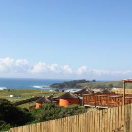 Swell Eco Lodge, hotel in Lutsheni
