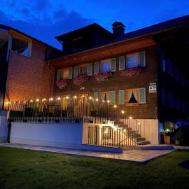 Chalet & Almhostel Alpenperle - Selbstversorger Unterkunft, hotel em Tannheim