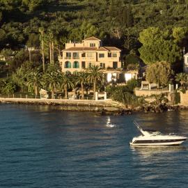 Calypso Suites & Villas, hotel a Amoudi