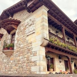 Apartamentos Villa Julieta, Hotel in Ruente