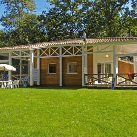 Domaine de Pitrot, hotel u gradu Lakano