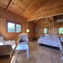 Nuevo Ecolodge Cabañeros, хотел в Retuerta de Bullaque