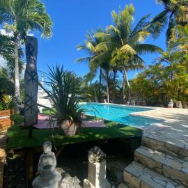 Caraiba - Maisons de Vacance avec Piscine et Toit Terrasse, Hotel in Sainte-Anne